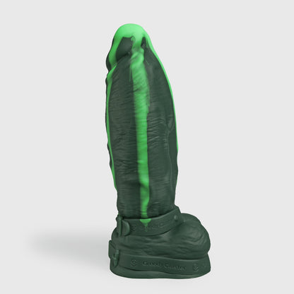 GreedyCluster HARNESS DILDO in Amortentia, belt detail and three-ring base