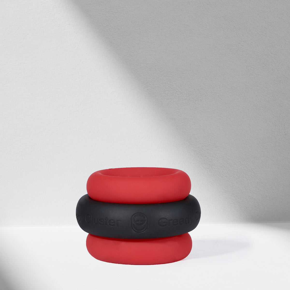 GreedyCluster O-RING 01 platinum silicone cock ring set with flexible ring design